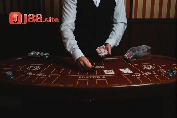 Bài poker J88 được giới trẻ yêu thích Bài poker J88 được giới trẻ yêu thích